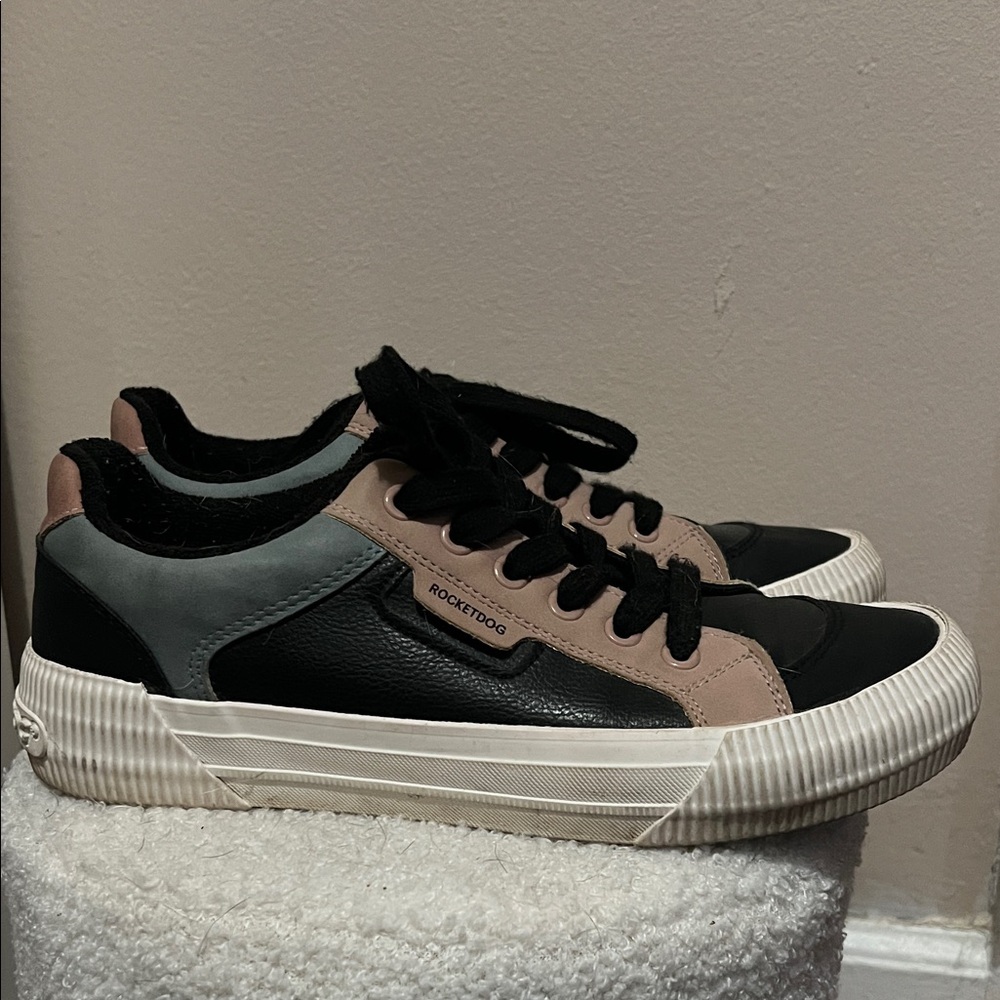 Rocketdog low top sneakers